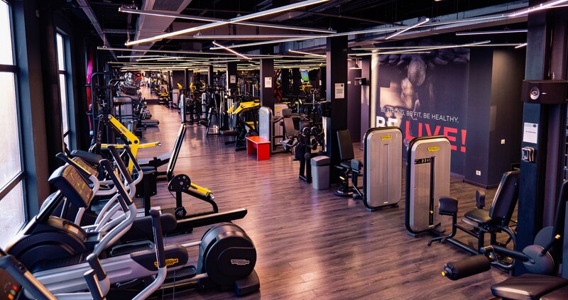 Personal curatenie sala fitness (femeie serviciu)